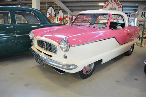 Nash Metropolitan — 2