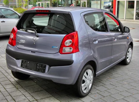 Nissan Pixo — 8