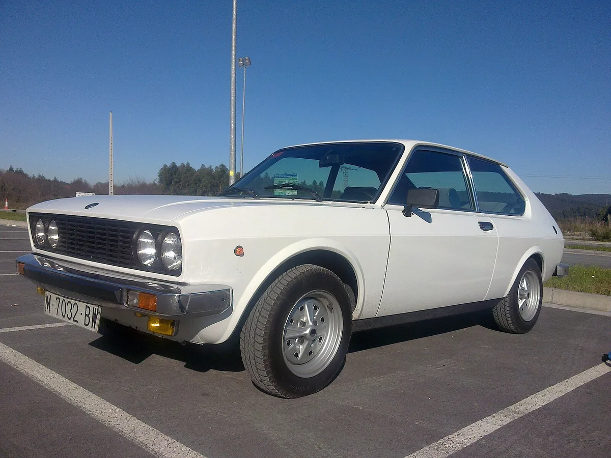 SEAT 128