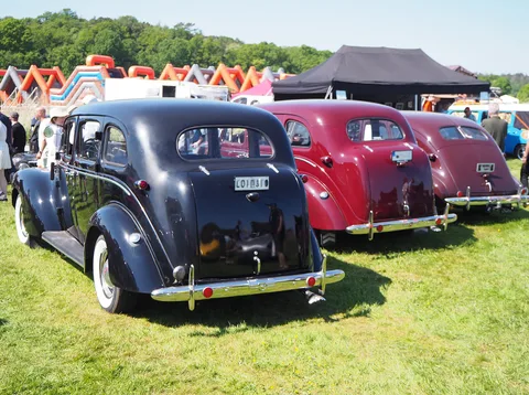 Volvo PV800 Series — 2