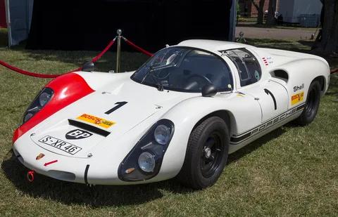 Porsche 910 — 2