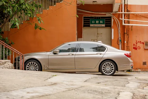 BMW 7 Series (G11) — 7