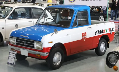 Daihatsu Fellow — 3