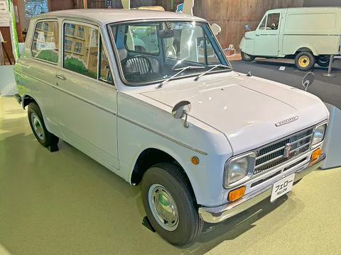 Daihatsu Fellow — 7