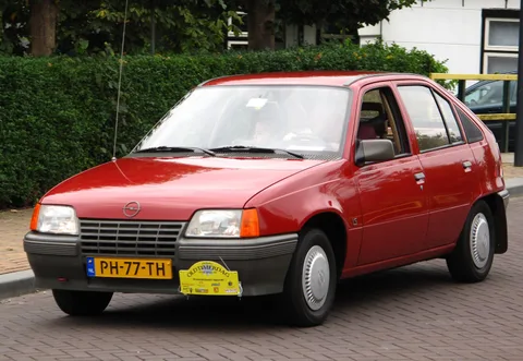 Opel Kadett E — 4