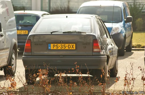 Opel Kadett E — 8