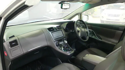 Toyota Mark X ZiO — 5