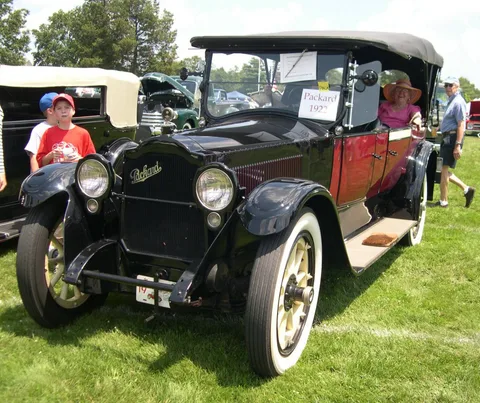 Packard Single Six