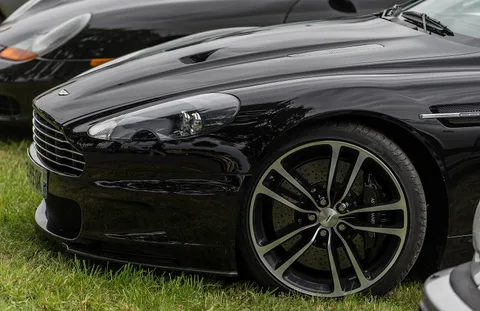 Aston Martin DBS V12 — 3