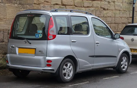 Toyota Yaris Verso — 5
