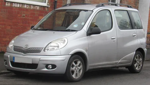 Toyota Yaris Verso — 8