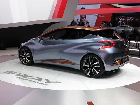Nissan Sway — 8
