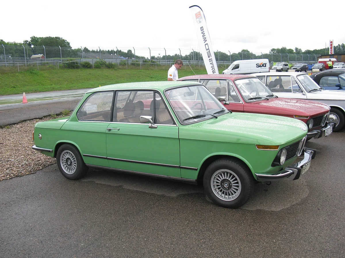 BMW 1502