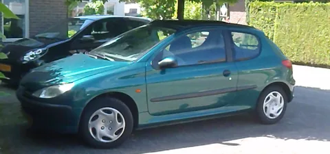 Peugeot 206 — 3
