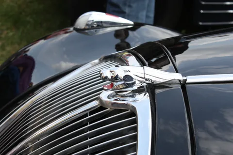 Peugeot 402 — 7