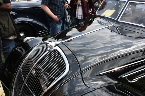 Peugeot 402 — 8