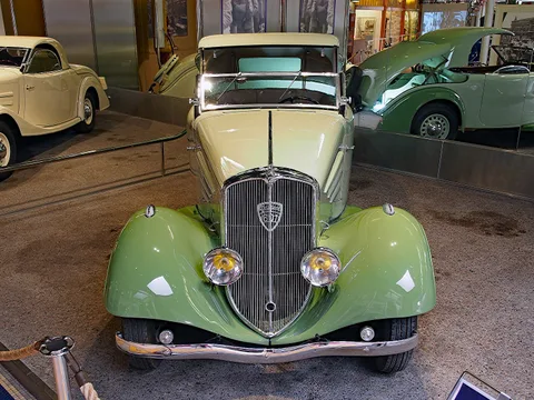Peugeot 601 — 7