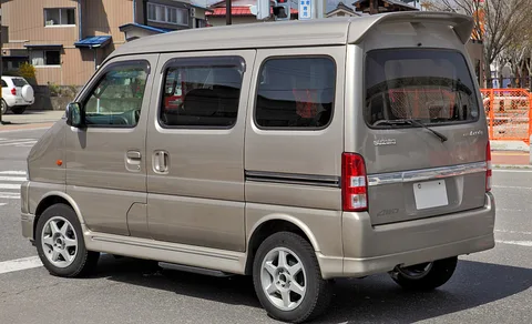 Suzuki Every Landy — 4