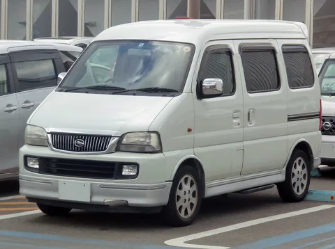 Suzuki Every Landy — 5
