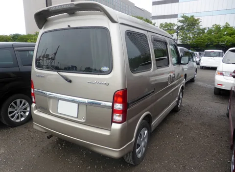 Suzuki Every Landy — 8