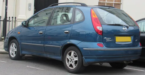 Nissan Almera Tino — 5