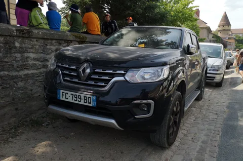 Renault Alaskan — 7