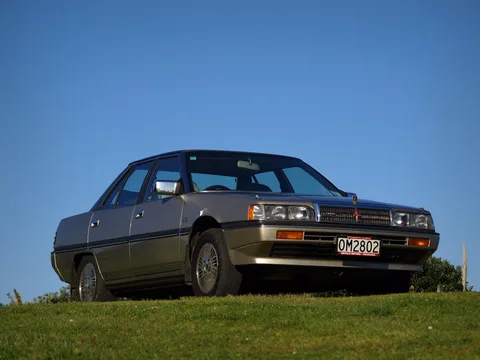 Mitsubishi V3000 — 8