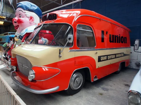 Renault 1 000 kg — 3