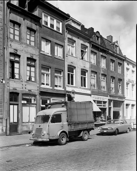 Renault 1 000 kg — 5