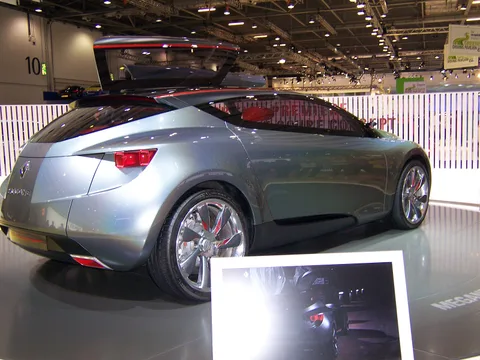 Renault Mégane Coupé Concept — 8