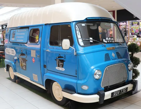 Renault Estafette — 8