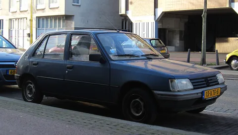 Peugeot 205 — 2