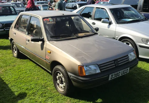 Peugeot 205 — 3