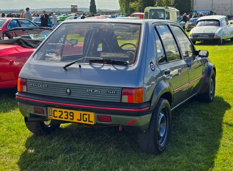 Peugeot 205 — 4