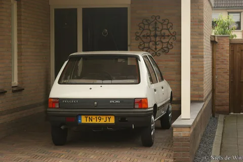 Peugeot 205 — 7