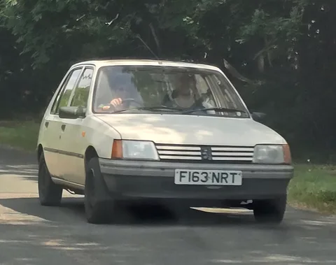 Peugeot 205 — 8