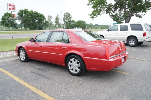 Cadillac DTS — 3