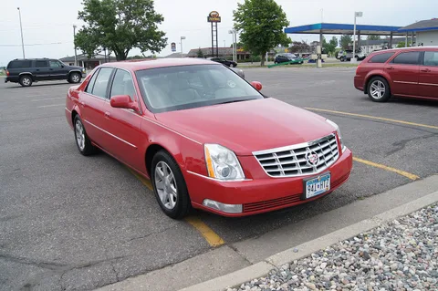 Cadillac DTS — 4