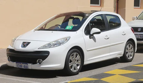 Peugeot 207 — 5