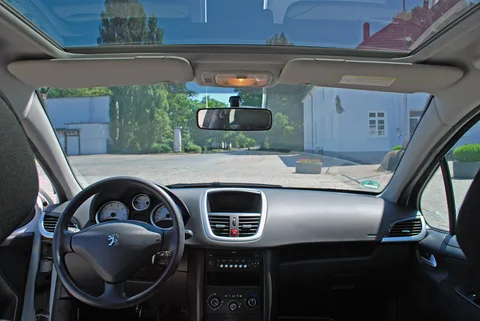 Peugeot 207 — 8