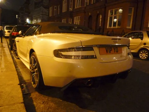 Aston Martin DBS Volante — 5