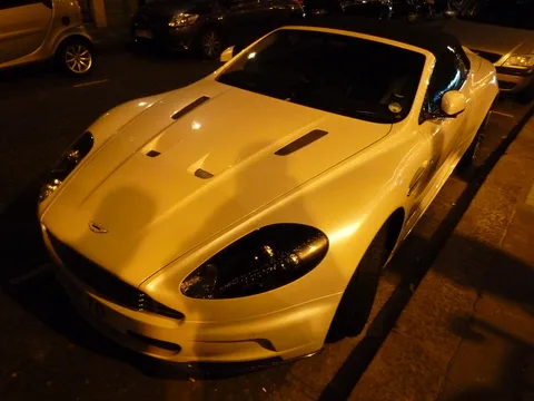 Aston Martin DBS Volante — 7