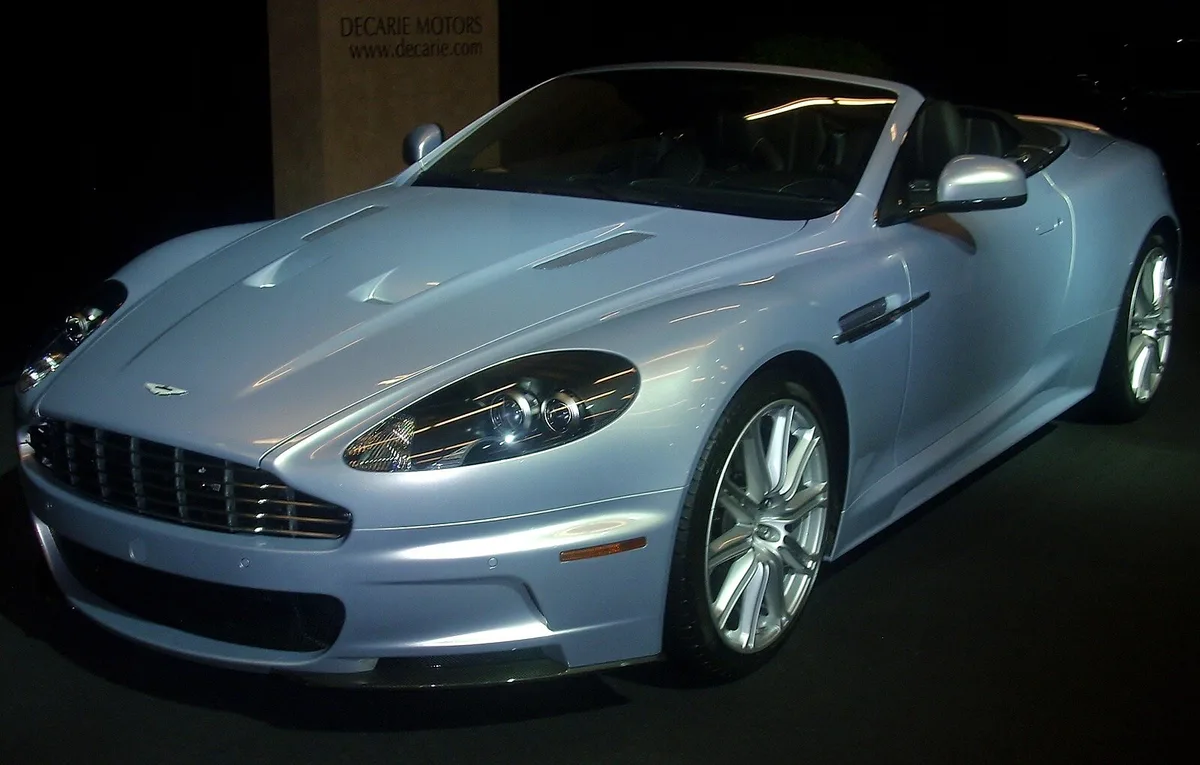 Aston Martin DBS Volante