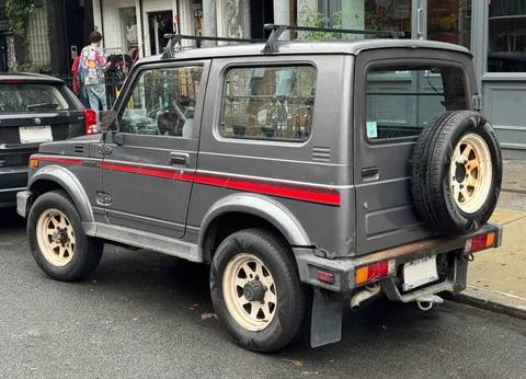 Suzuki Samurai — 7