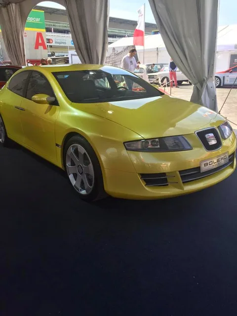 SEAT Bolero