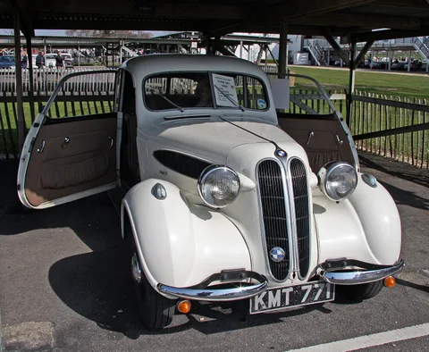 BMW 321
