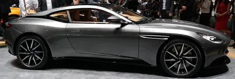 Aston Martin DB11 — 7
