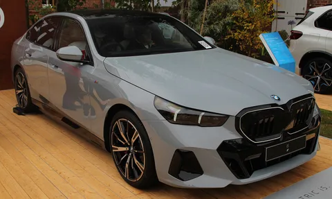 BMW i5 — 3