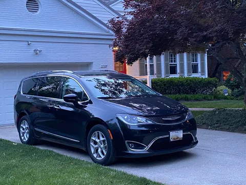 Chrysler Pacifica — 6