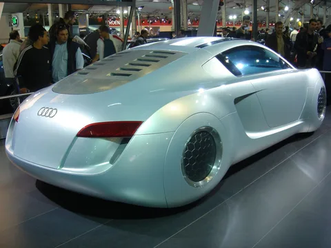 Audi RSQ — 6